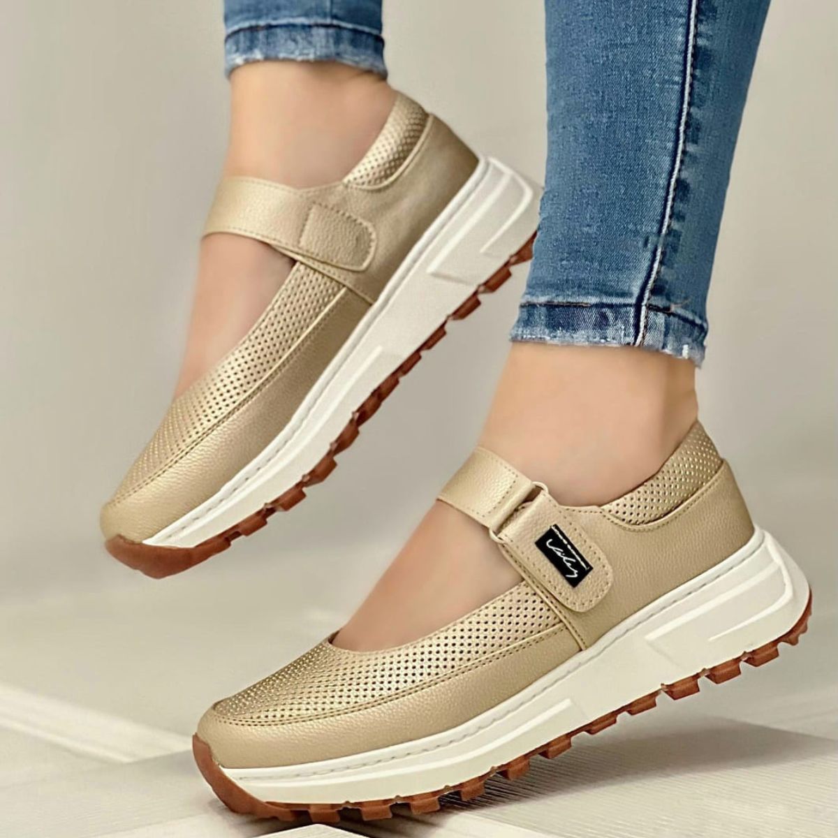 ZAPATILLAS MAFALDA VELEZ